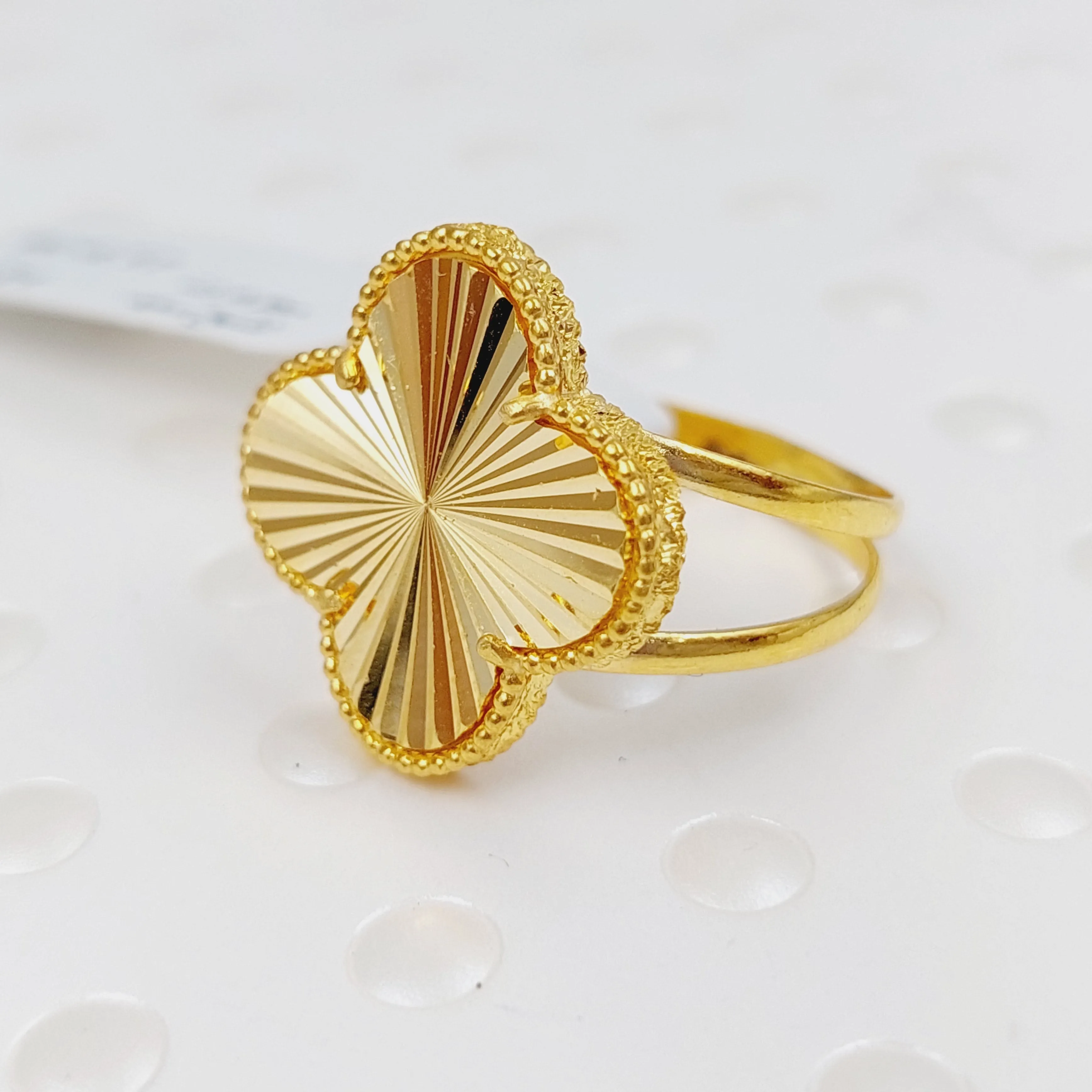 21K Clover Ring
