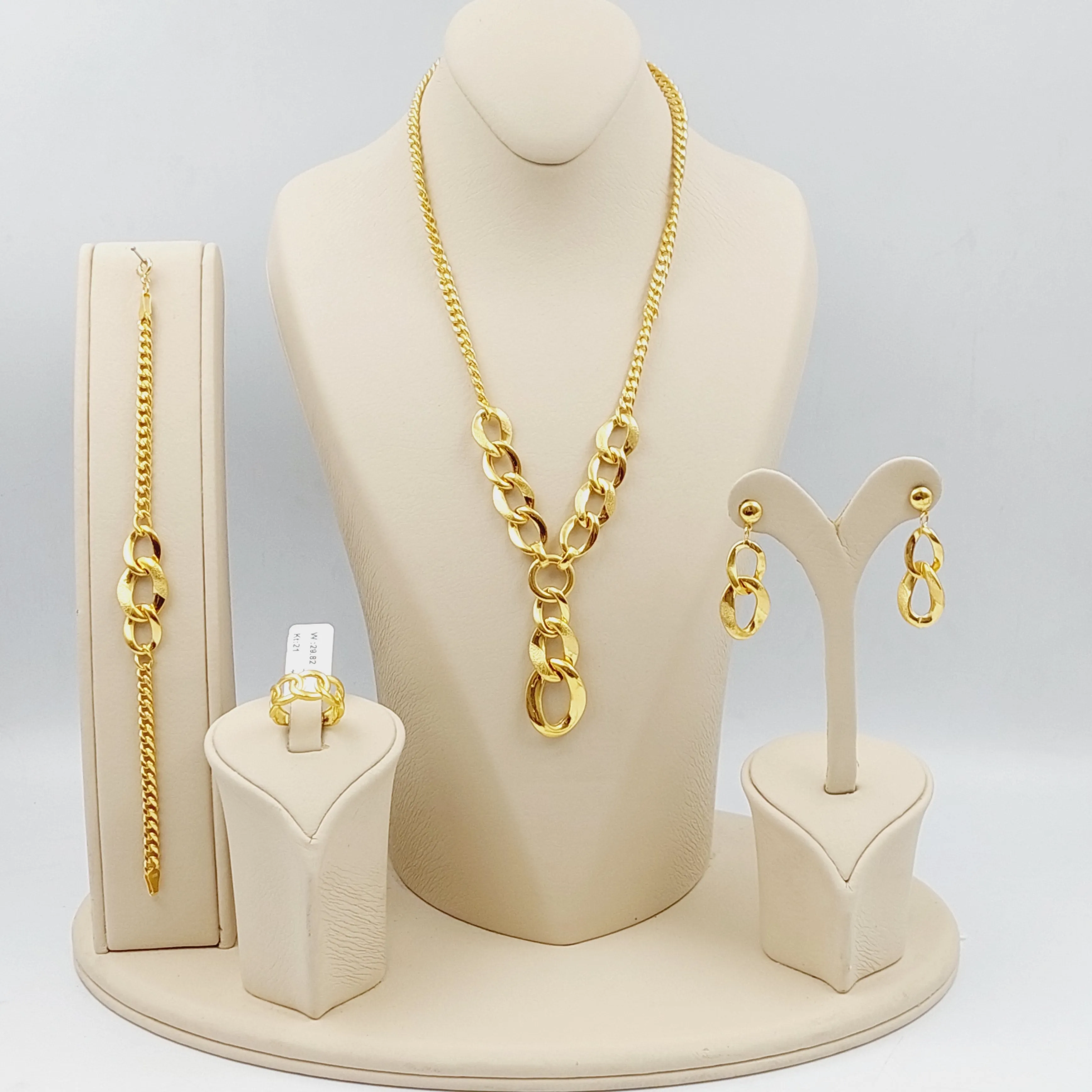 4 pieces set