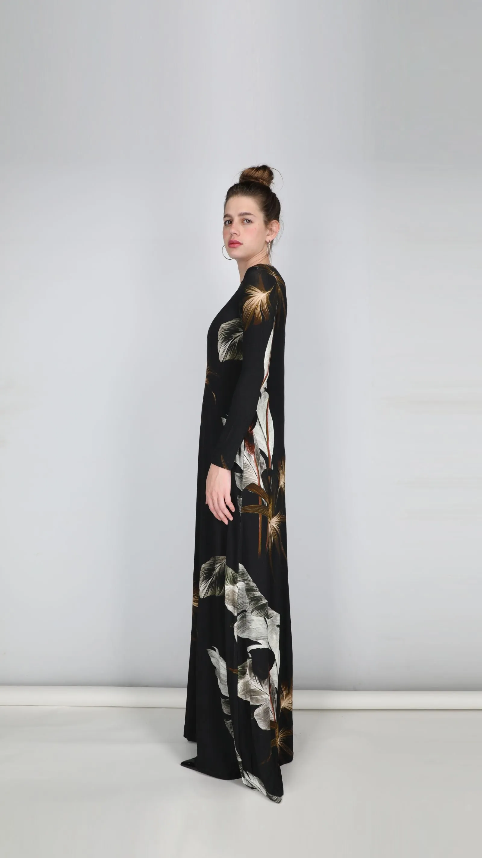 A-line Maxi Dress / Black Flowers