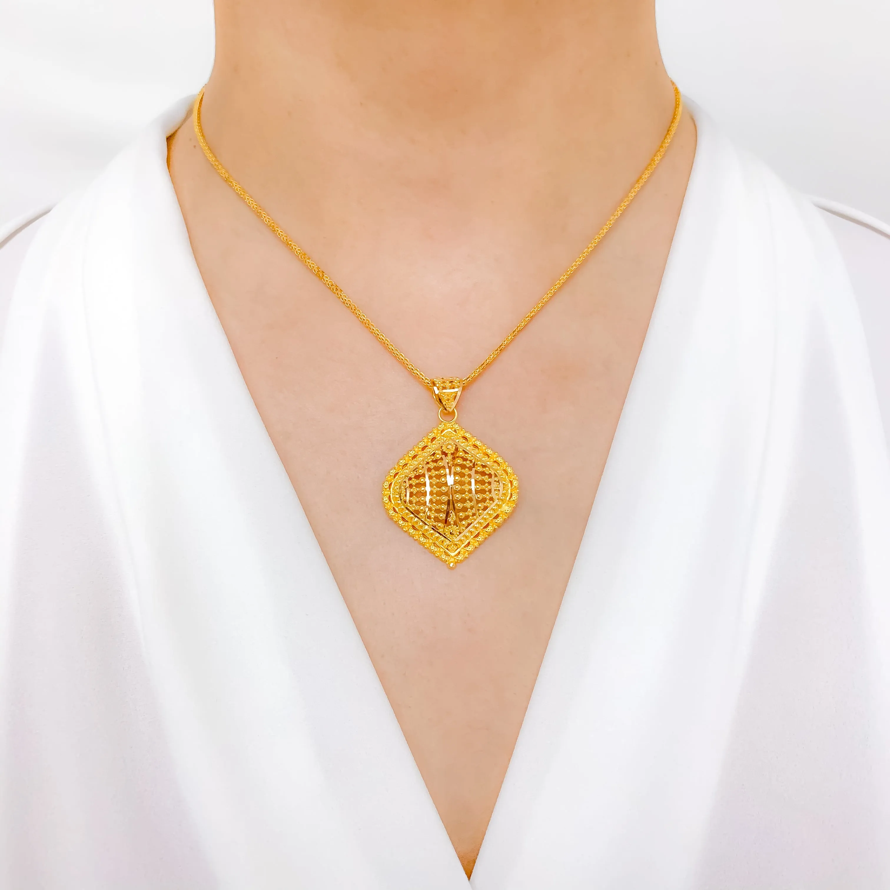 Attractive Filigree Drop Pendant