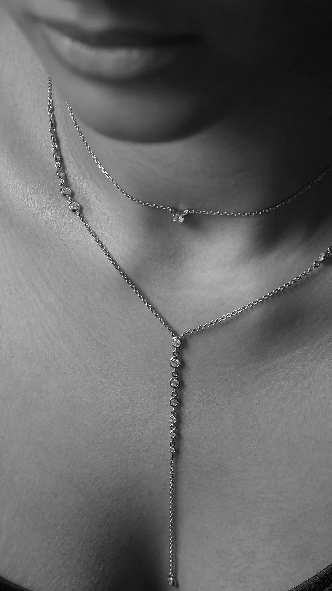Thiya Necklace White Gold Plated